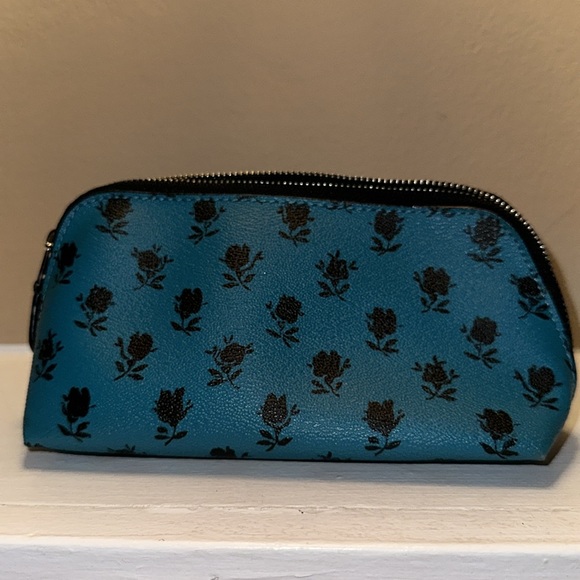 COACH - Picture 2 of 4